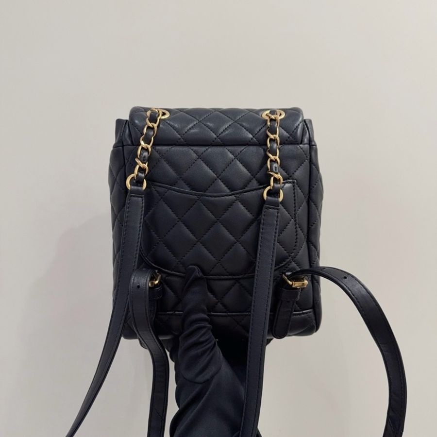 Chanel香奈兒 黑金菱格紋小牛皮Mini迷你薩爾茨堡雙肩包 小書包-3