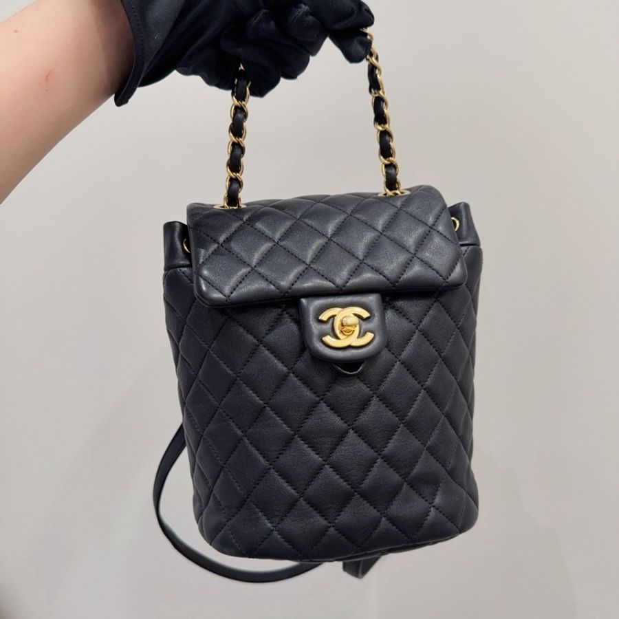 Chanel香奈兒 黑金菱格紋小牛皮Mini迷你薩爾茨堡雙肩包 小書包-7