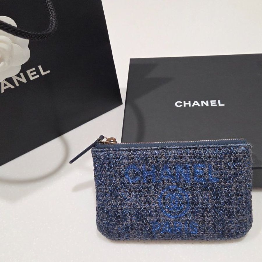 CHANEL香奈兒牛仔丹寧金蔥LOGO一字拉鍊零錢包/ 卡包-0