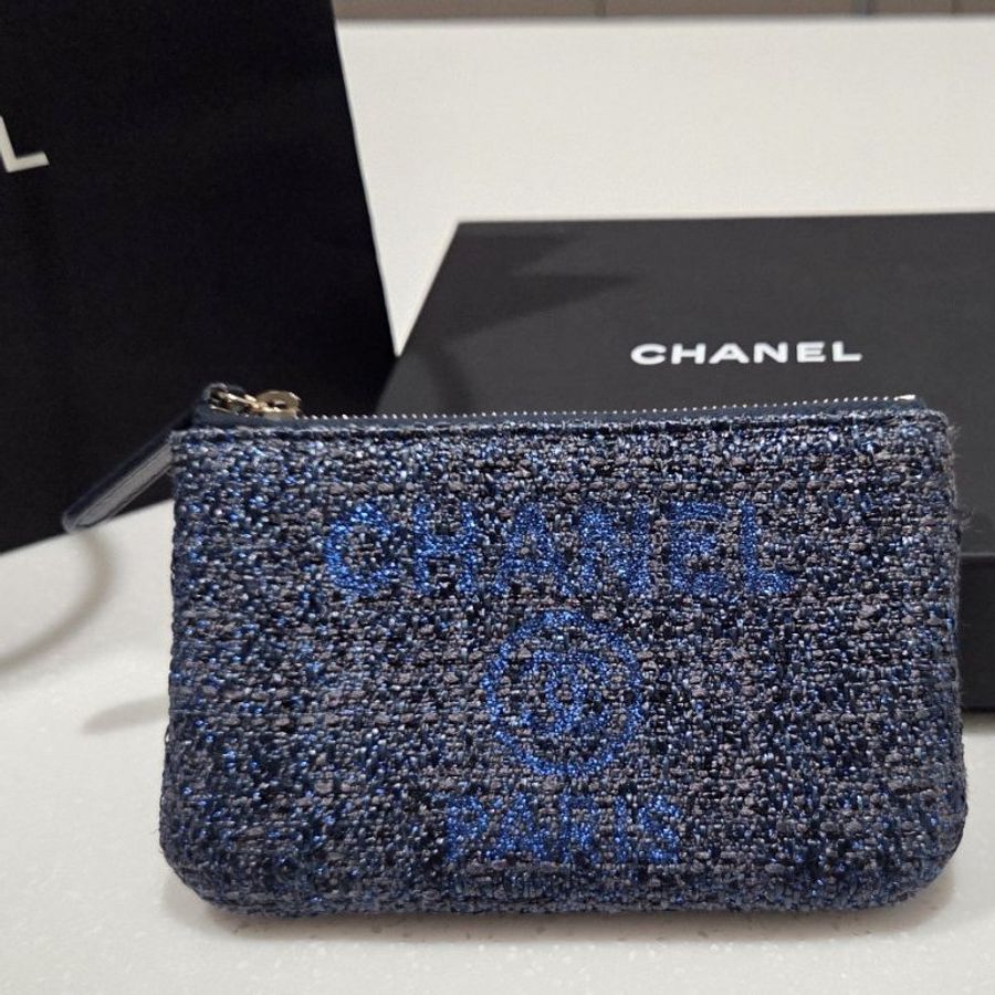 CHANEL香奈兒牛仔丹寧金蔥LOGO一字拉鍊零錢包/ 卡包-1