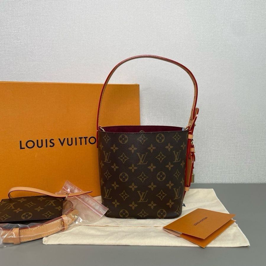 Louis Vuitton 路易威登👑 all in bb 老花水桶包 99新 芯片款 尺寸：17×19 附件：肩帶 子袋 塵袋 26年3月小票 包裝盒-1