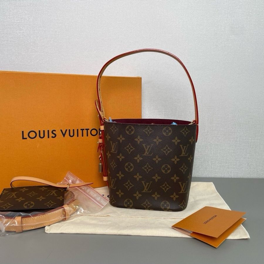 Louis Vuitton 路易威登👑 all in bb 老花水桶包 99新 芯片款 尺寸：17×19 附件：肩帶 子袋 塵袋 26年3月小票 包裝盒-3