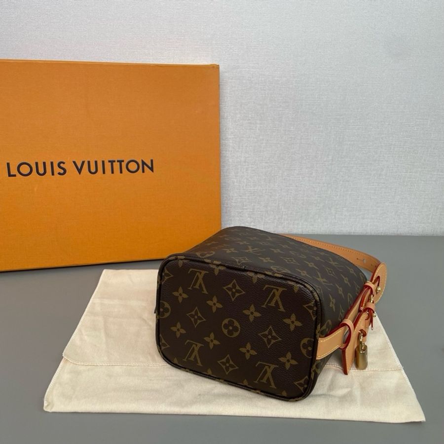 Louis Vuitton 路易威登👑 all in bb 老花水桶包 99新 芯片款 尺寸：17×19 附件：肩帶 子袋 塵袋 26年3月小票 包裝盒-5