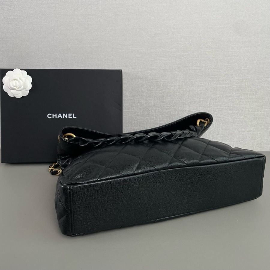 Chanel香奈兒🖤 24P 黑金荔枝皮 嬉皮包hobo maxi腋下包 99新 芯片款 尺寸:39.5×39×9cm-5