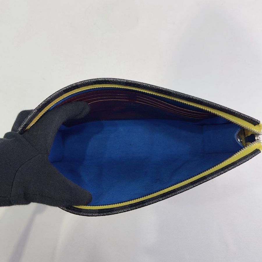 LV Epi Pochette Voyage手拿包-4