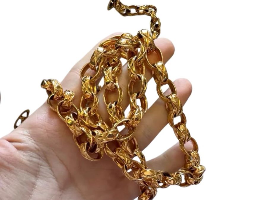 Chanel 黑金特殊色雕花鏈條方胖子-17
