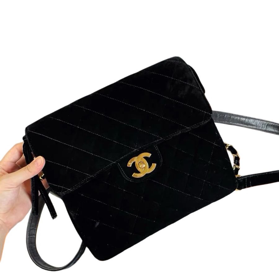 Chanel 貝嫂雙c扣黑金絲絨方胖子雙肩包-13