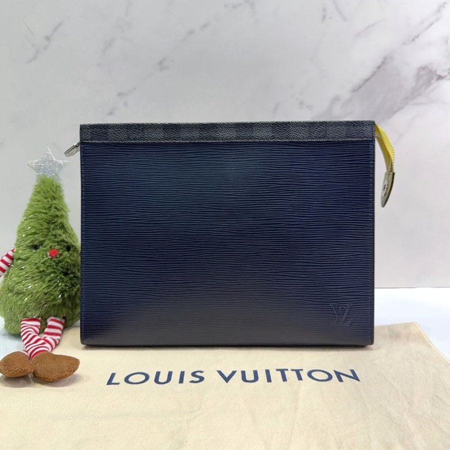 LV 藍色Epi Pochette Voyage手拿包-0