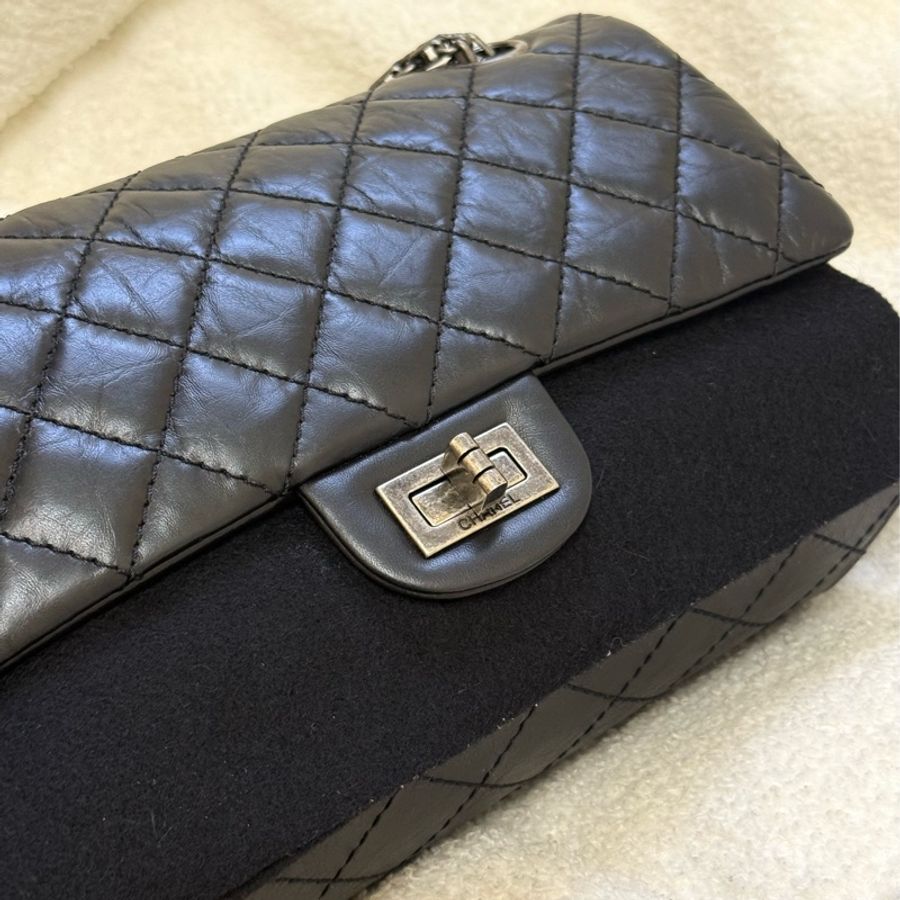 (2021台灣購證🇹🇼全配)Chanel 2.55 黑銀 小號-6