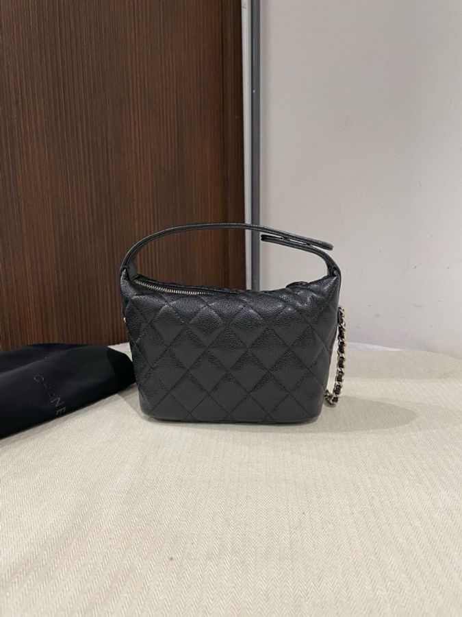 CHANEL香奈兒 25C 經典鏈條金屬Logo 皮穿鏈 菱格Hobo包單肩斜挎 顆粒牛皮材質金色五金 手提包 女款 黑色,尺寸16/12/6.5cm,芯片款 配件防塵。-1