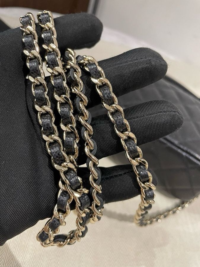 CHANEL香奈兒 25C 經典鏈條金屬Logo 皮穿鏈 菱格Hobo包單肩斜挎 顆粒牛皮材質金色五金 手提包 女款 黑色,尺寸16/12/6.5cm,芯片款 配件防塵。-8