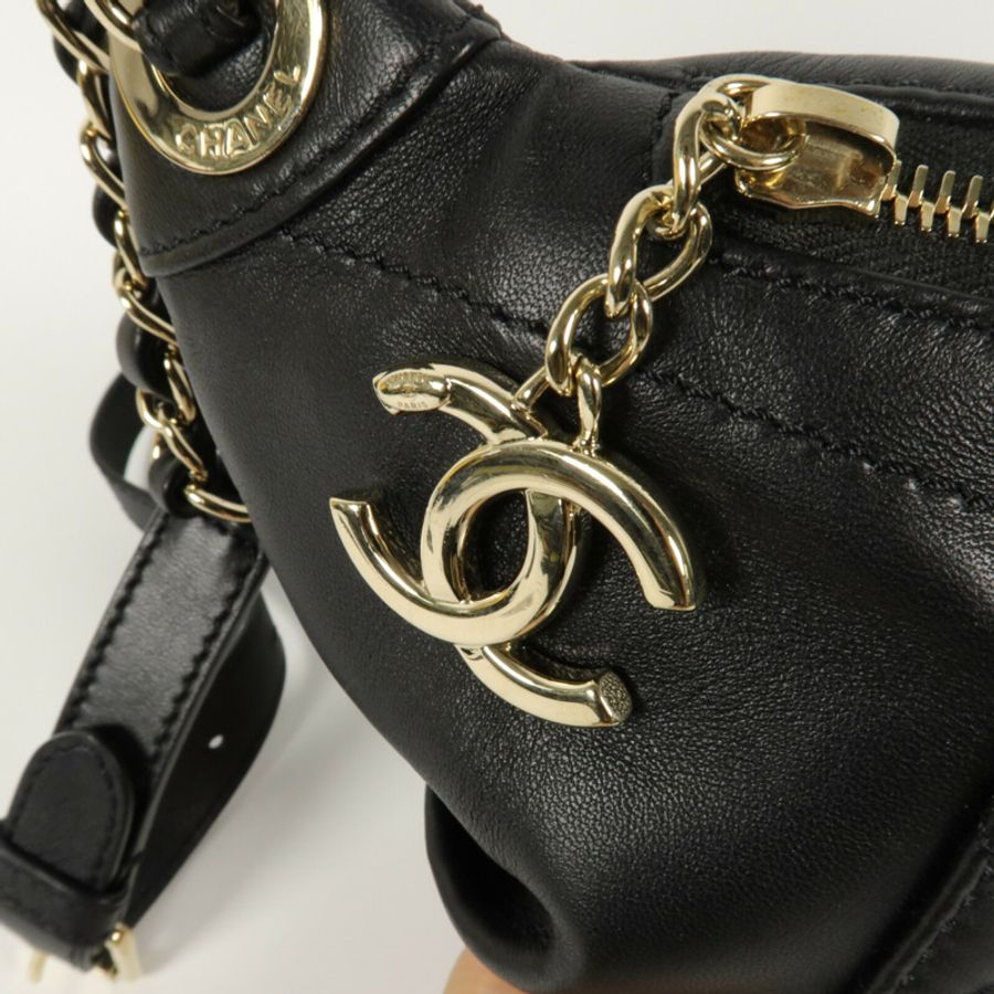 CHANEL 羊皮皮革Waist Bag鏈帶腰包-14