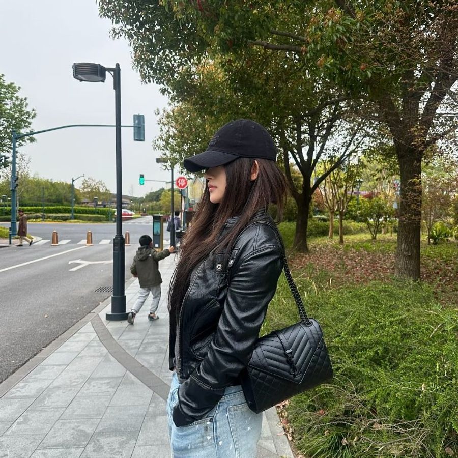 YSL ENVELOPE黑色中號 信封包 24*18*6 98新配件塵袋-1