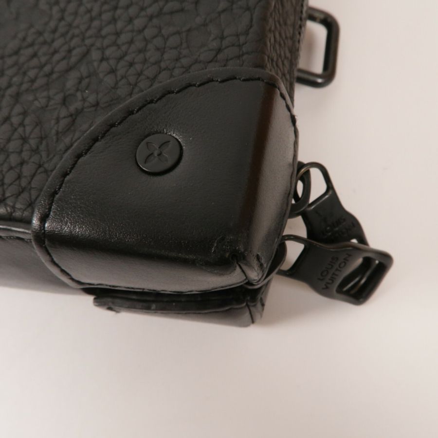 LOUIS VUITTON Monogram Taurillon Soft Trunk Wallet肩背袋-11
