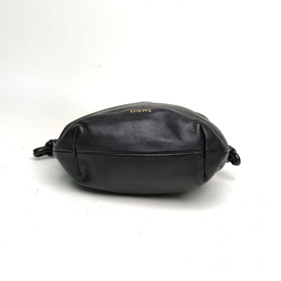 LOEWE 黑色牛皮Flamencopurse福袋斜挎包肩背包-4