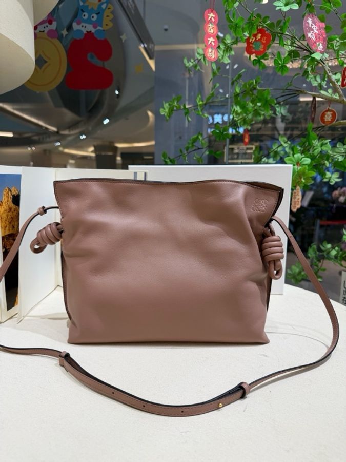 Loewe 羅意威 flamenco 福袋包中號 牛皮 肩帶可調節-0