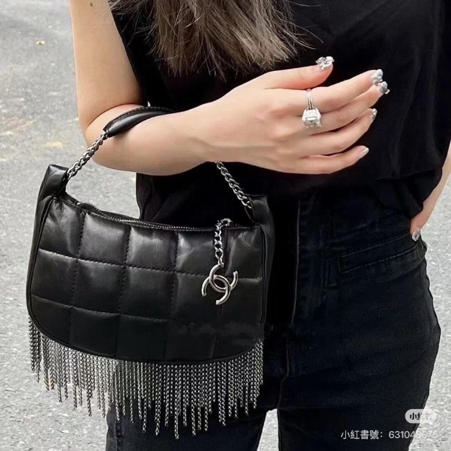 98新🖤🪩#香奈兒 #黑銀 #流蘇包-0