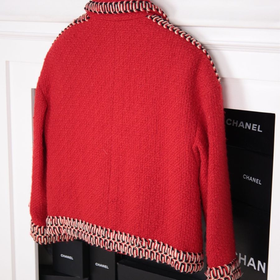 Chanel 86年秀款海报款红色毛呢金扣上衣外套-16