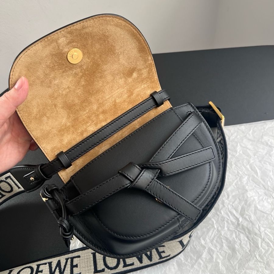 羅意威Loewe Gate,黑色,新款寬肩帶,斜背包-6