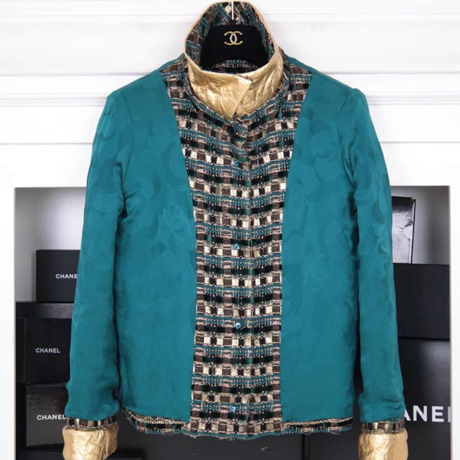 Chanel 19年埃及系列秀款圣甲虫蓝扣腰带金领外套套装-15