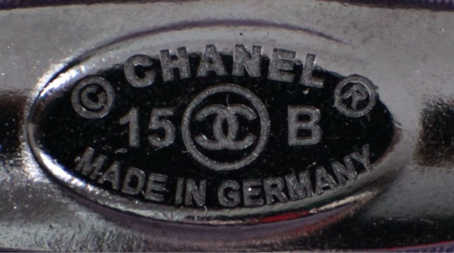 Chanel 15年紫色泡芙织物珍珠山茶花胸针-8
