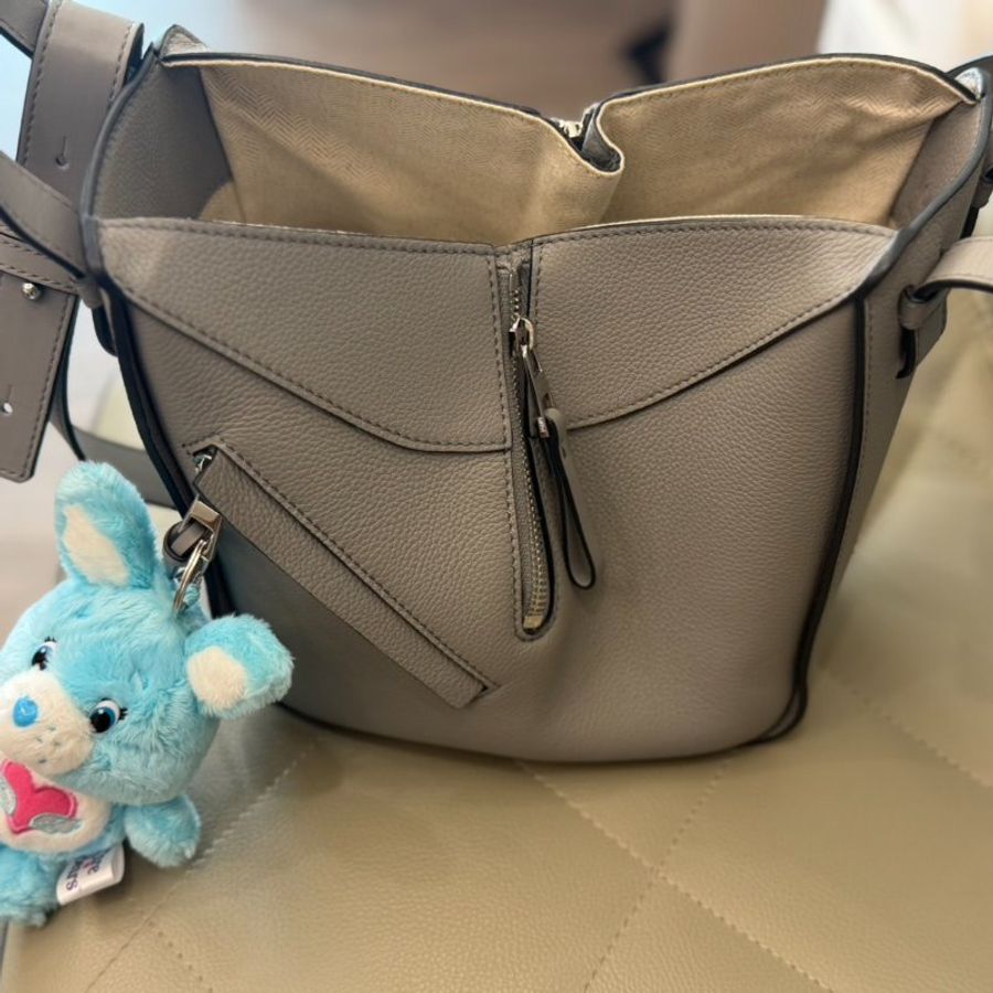 🩶【二手精品轉讓|LOEWE 小包|灰色|狀況佳】🩶-1