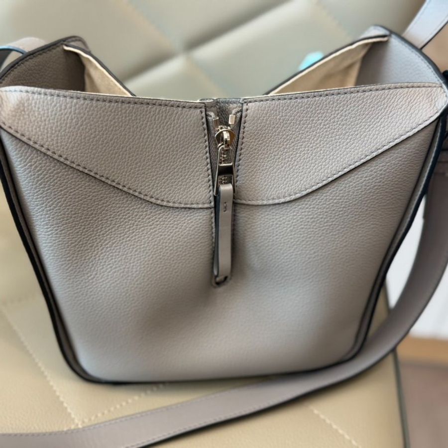 🩶【二手精品轉讓|LOEWE 小包|灰色|狀況佳】🩶-3