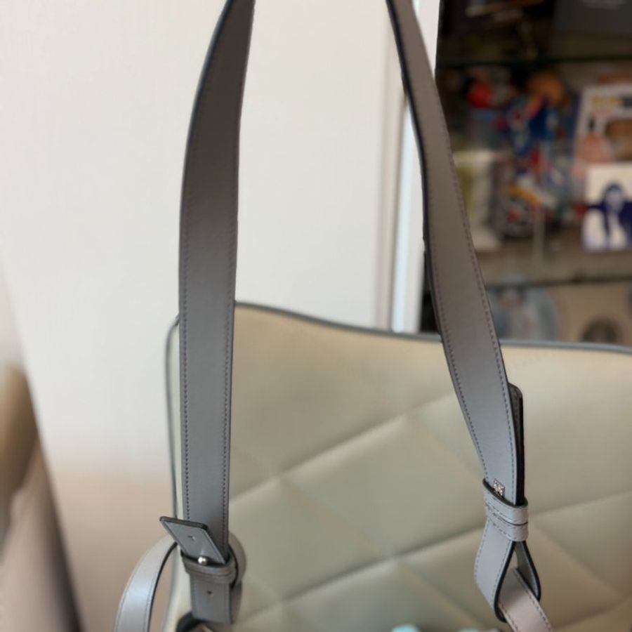 🩶【二手精品轉讓|LOEWE 小包|灰色|狀況佳】🩶-11