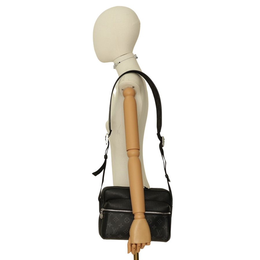 黑色 原花帆布 Outdoor Messenger PM 肩背包【LOUIS VUITTON LV 路易威登】 M30233-7
