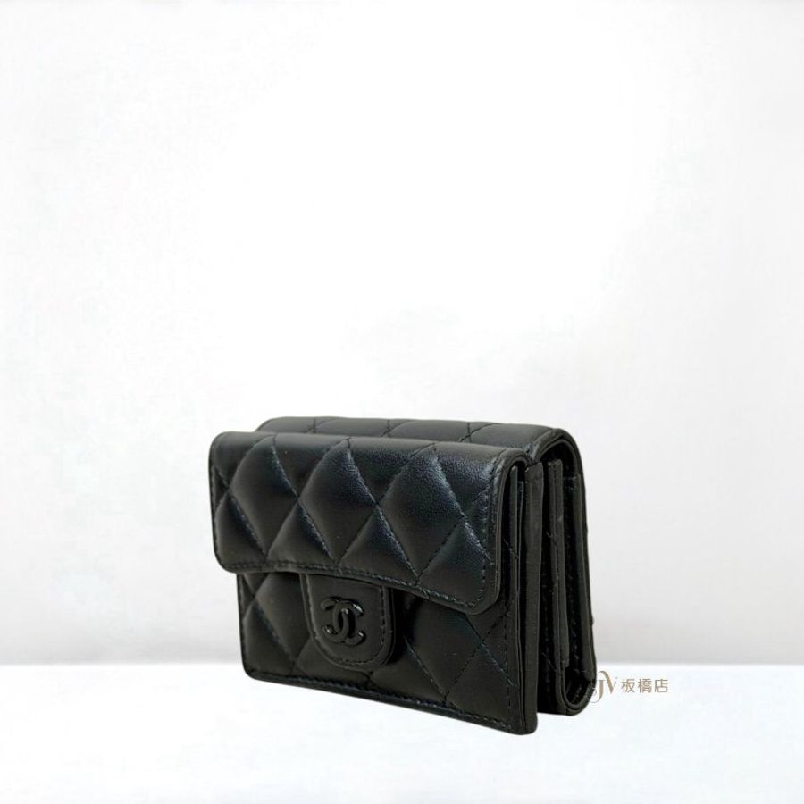 JY0416-CHANEL 黑羊皮雙C黑釦 MINI 三折短夾-2