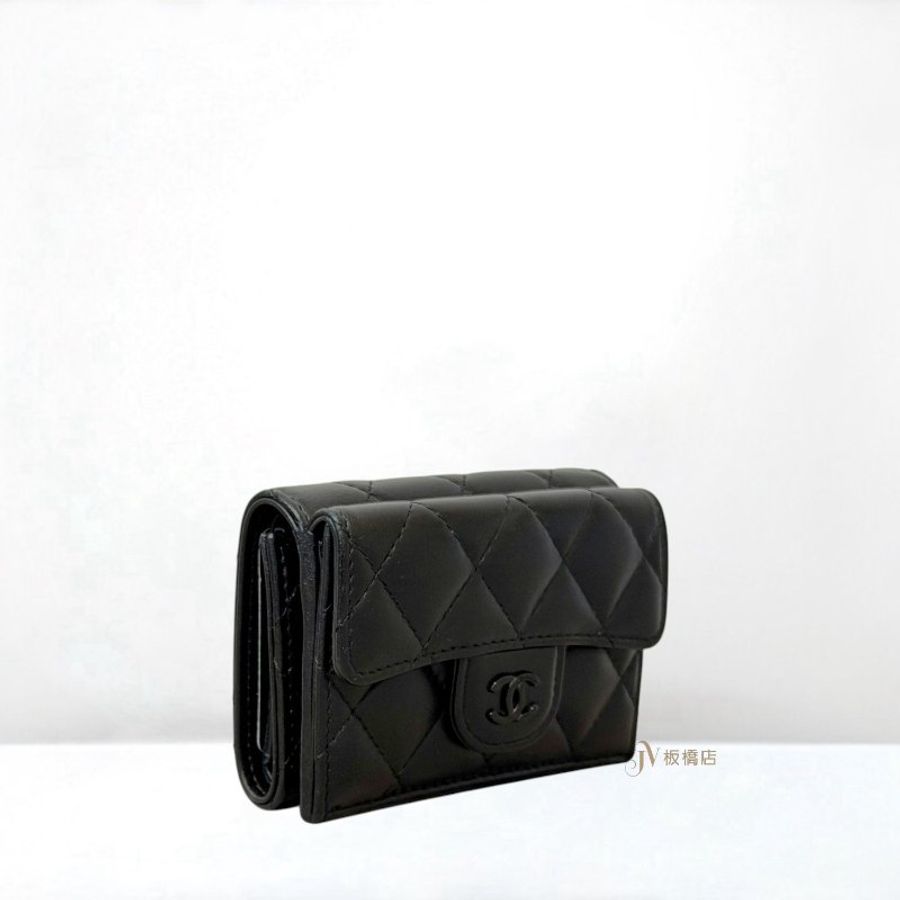 JY0416-CHANEL 黑羊皮雙C黑釦 MINI 三折短夾-3