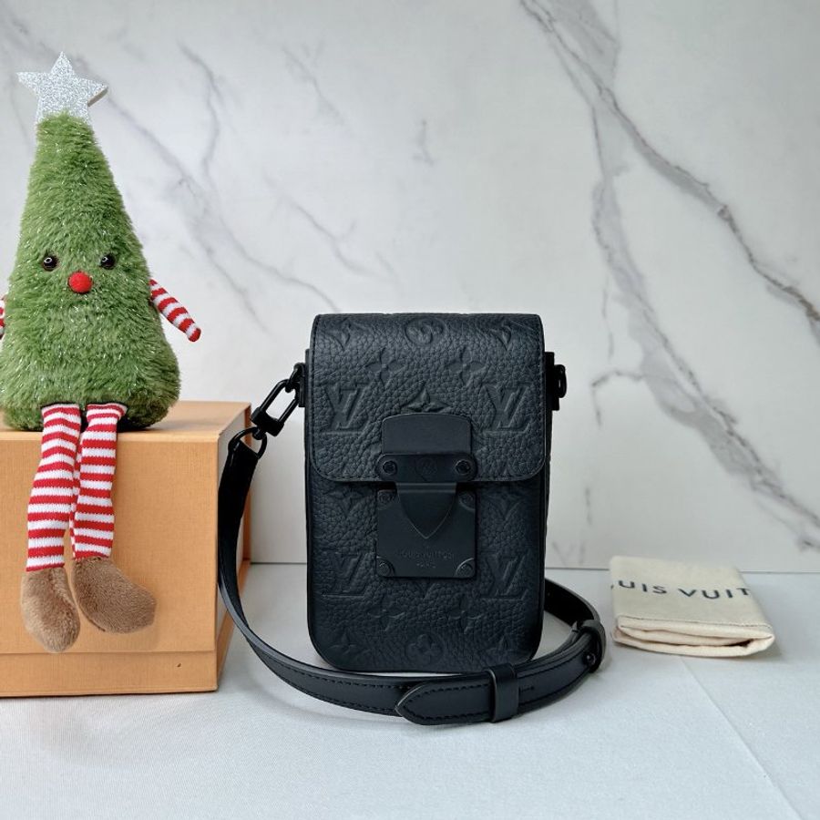 LV S-Lock粒面牛皮手機包-0