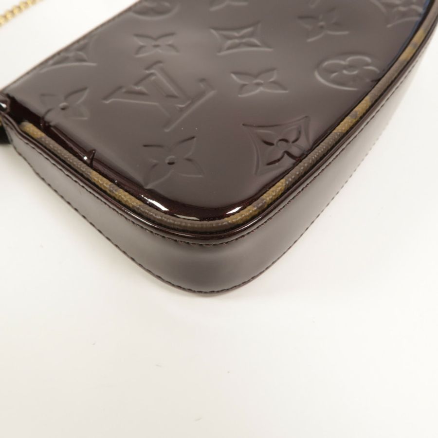 LOUIS VUITTON Monogram Vernis Mini Pochette Accessoires零錢包-11