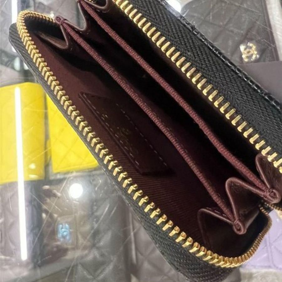 東區正精品㊣CHANEL AP0216 全新香奈兒黑色荔枝牛皮金釦ㄇ字拉鍊後口袋卡片夾零錢包 RZ6450-4
