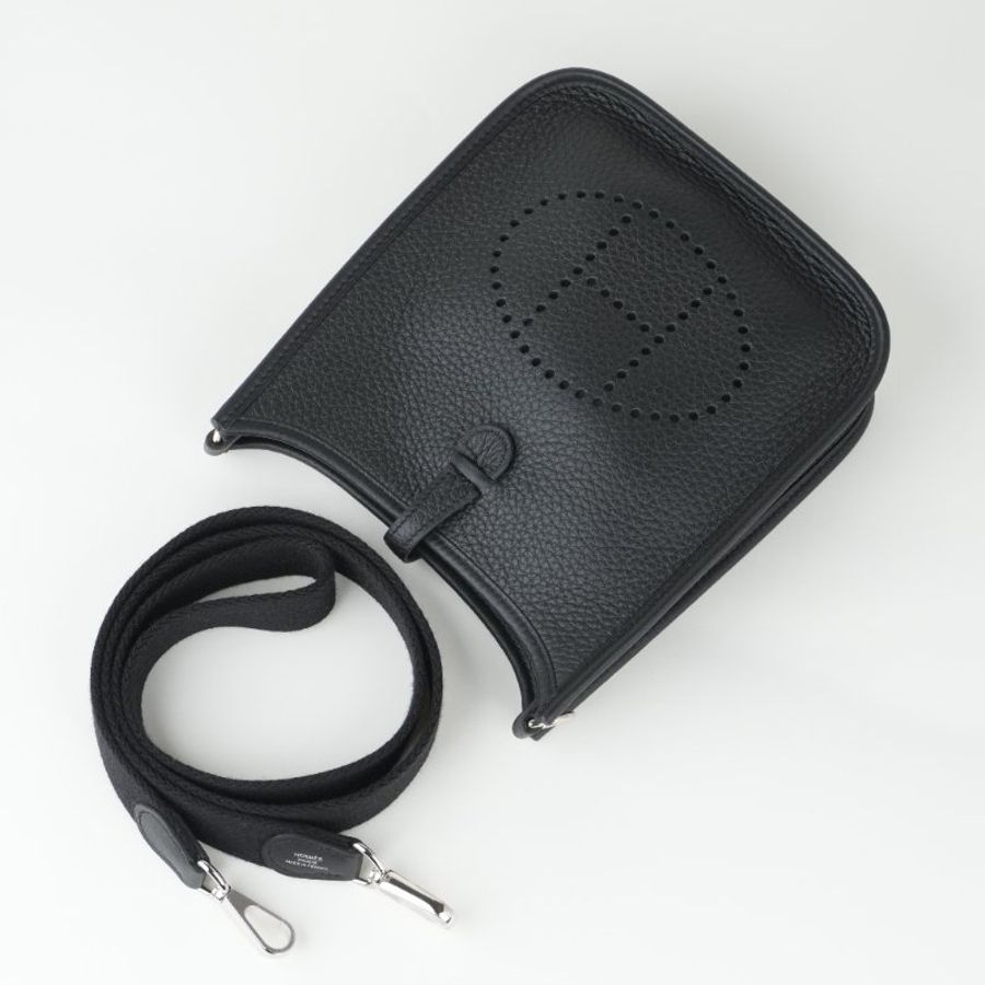 🖤 鑒定師的收藏 🖤 愛馬仕 Evelyne 16 黑色銀扣 B刻 迷你斜背包|HERMÈS TPM Noir【低調鬆弛.高級日常感】-25