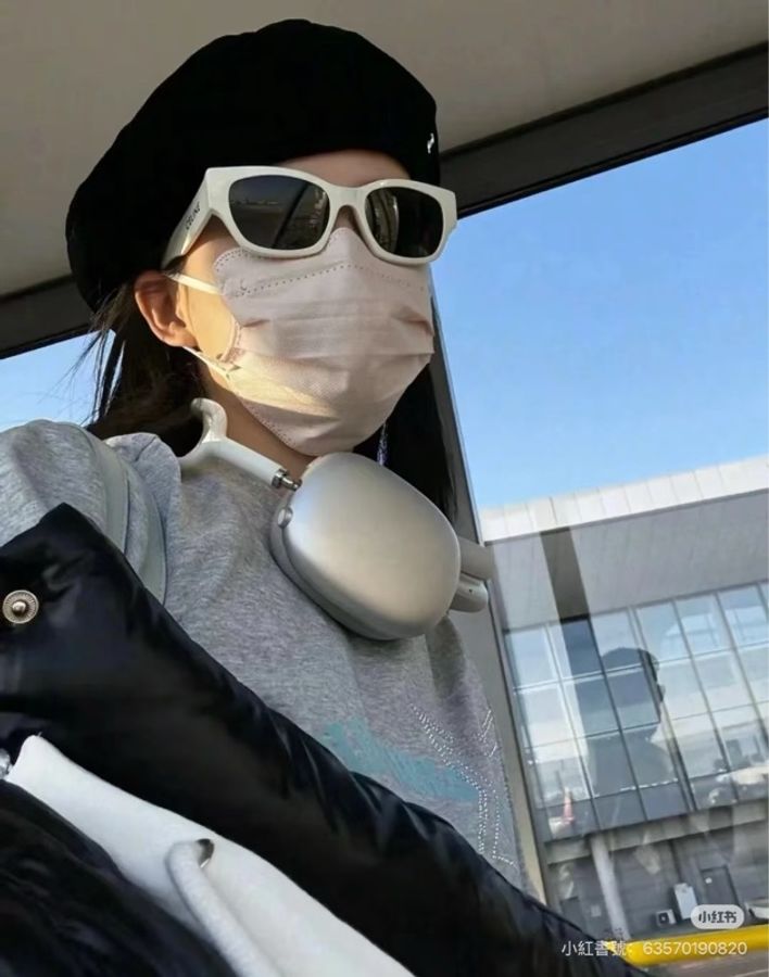 莉亞精品♡ Celine 白色膠框墨鏡附小包 二手美品-1