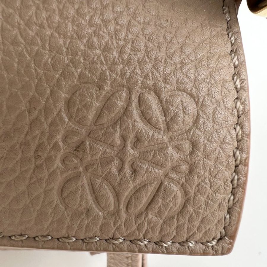 KÉSH 凱仕精品|LOEWE Mini Puzzle Bag 燕麥色斜背包|羅威迷你拼圖包 Light Oat 小牛皮肩背包|金釦兩用包-22