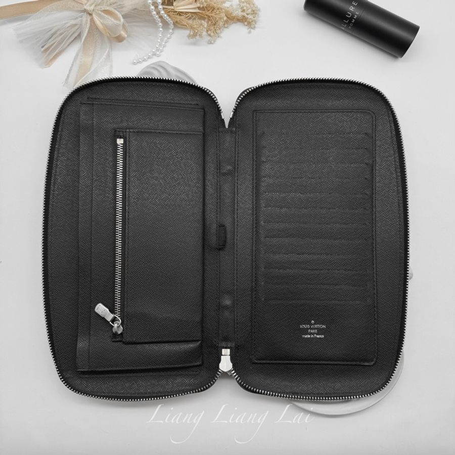 LOUIS VUITTON LV Taïga Zippy Organizer 灰黑色拉鍊手拿長夾|商務收納夾-3