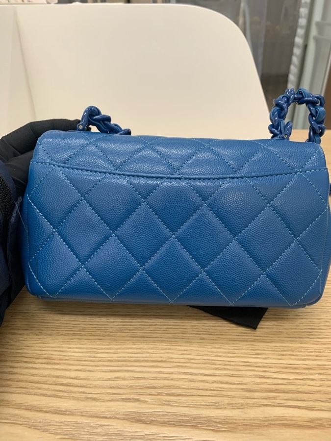 Chanel Classic Flap 藍色荔枝皮-2