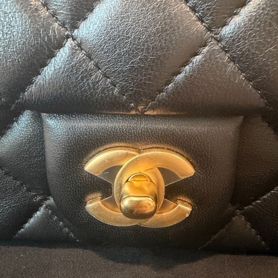 chanel cf20 山茶花調節扣肩背斜背包 羊皮 芯片款 全新閒置 配件塵袋盒子紙袋有購證-5