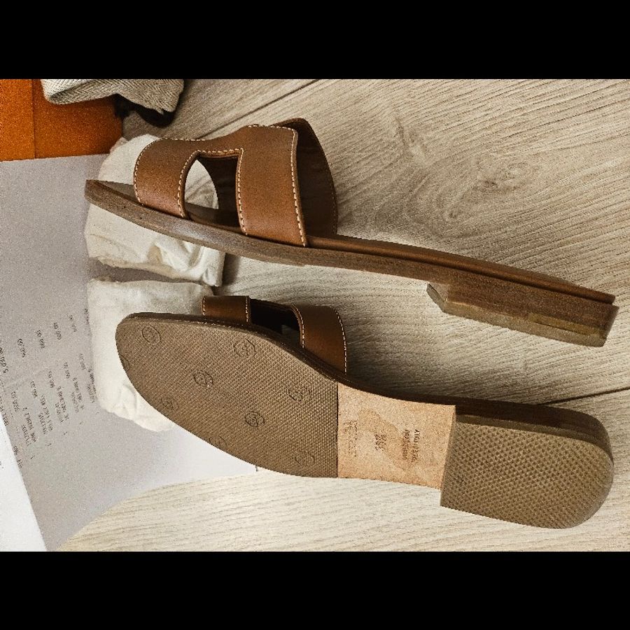 HERMES ORAN 經典H字金棕拖鞋/涼鞋-4