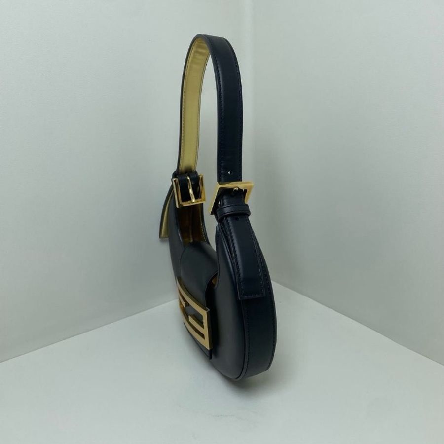 Fendi Cookie腋下包 牛皮mini 黑色 22 x 17.5 x 4.5 9新 配件塵袋 購證 盒-7