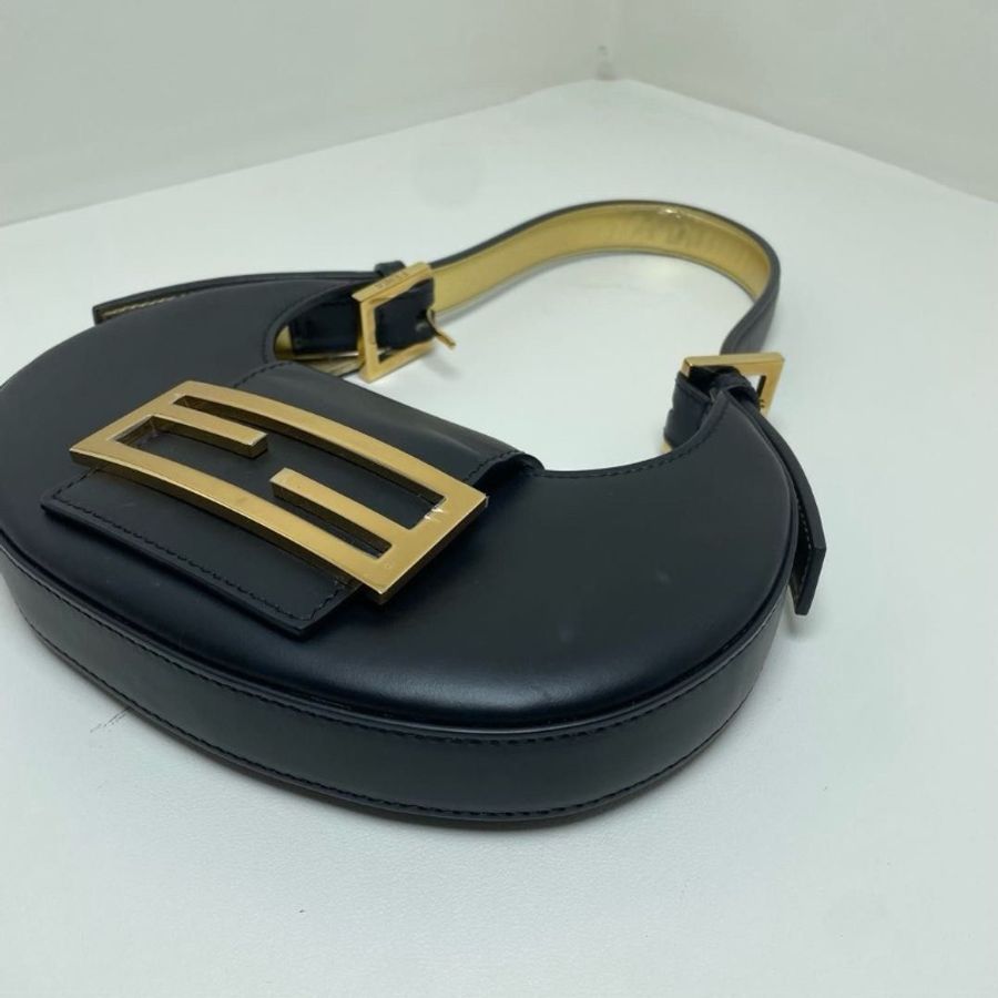 Fendi Cookie腋下包 牛皮mini 黑色 22 x 17.5 x 4.5 9新 配件塵袋 購證 盒-8