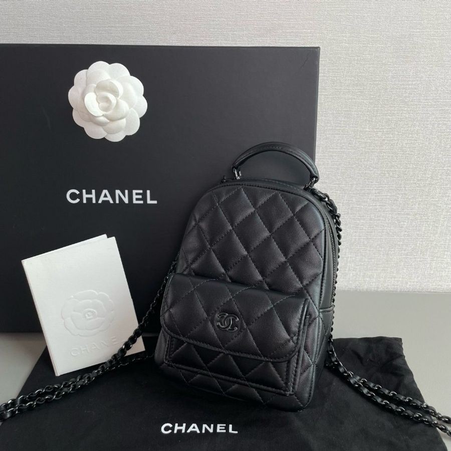 Chanel香奈兒25P 全黑soblack
羊皮mini雙肩包 小書包
98新✨️-2