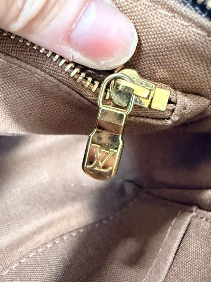 《八成新》LV新款麻將包Pochette Accessoires-9
