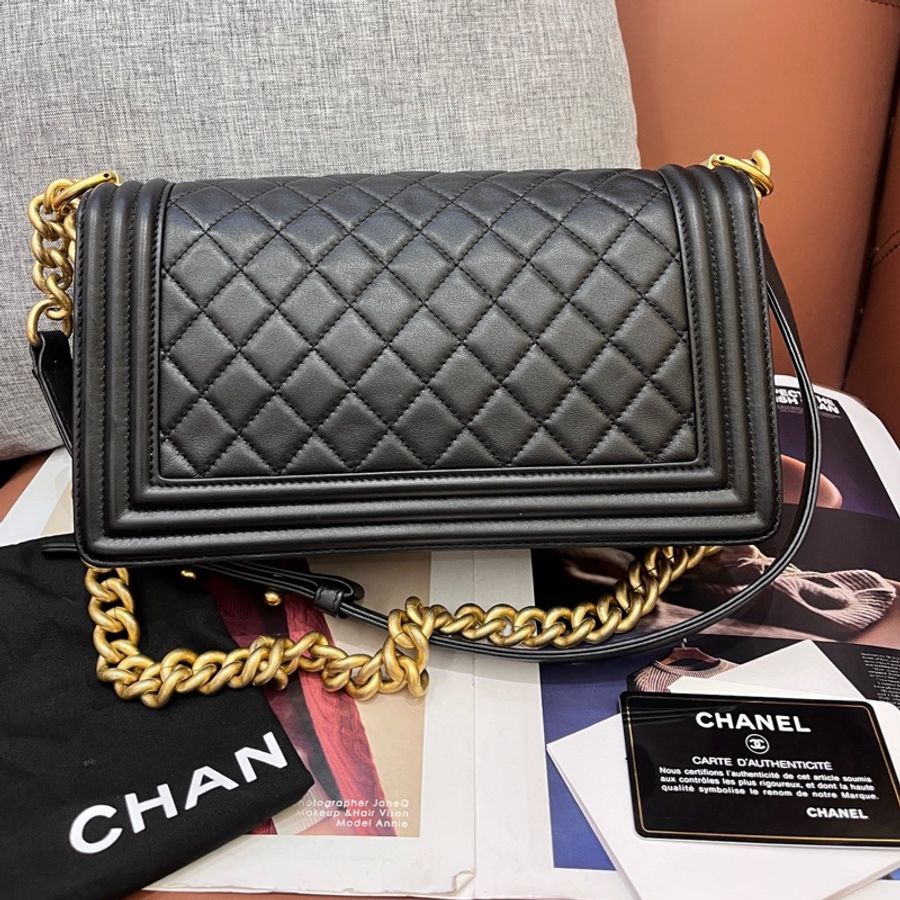 Chanel香奈兒黑金光面牛皮Leboy中號 30開有卡-1