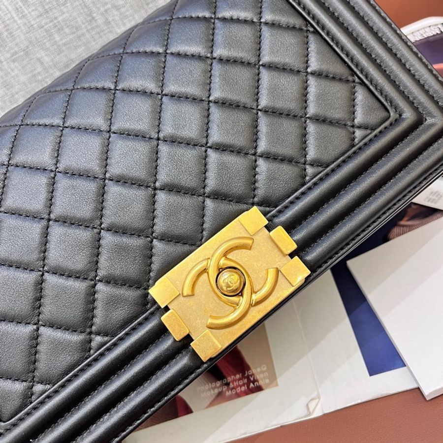 Chanel香奈兒黑金光面牛皮Leboy中號 30開有卡-4