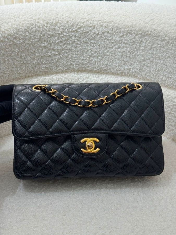 CHANEL CF23-18