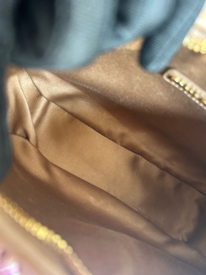 MIU MIU繆繆 Wander系列 金屬刻字徽標提花凸紋 軟羊革 Hobo包腋下包單肩斜挎手提包-5