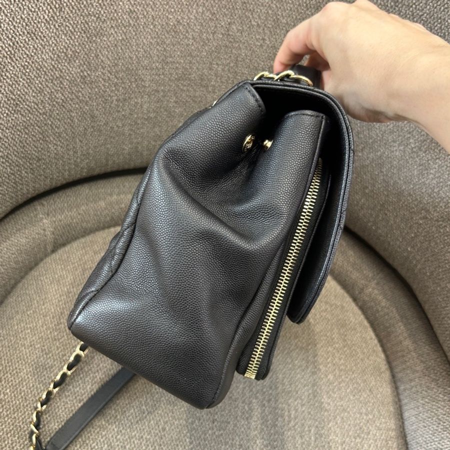 Chanel 香奈兒 荔枝紋牛皮郵差斜挎包 30開無卡 原始品相-2